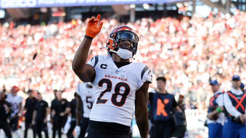 Cincinnati Bengals running back Joe Mixon (28) celebrates after scoring against the San...