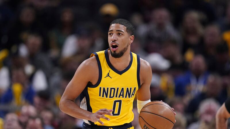 Indiana Pacers guard Tyrese Haliburton (0) plays against the Chicago Bulls during the first...