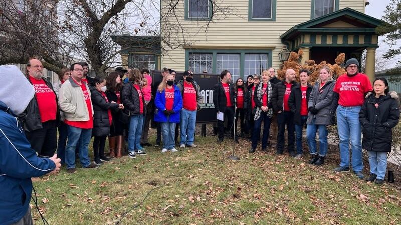 Members of the Fort Wayne Philharmonic Players’ Association held a press conference Thursday...