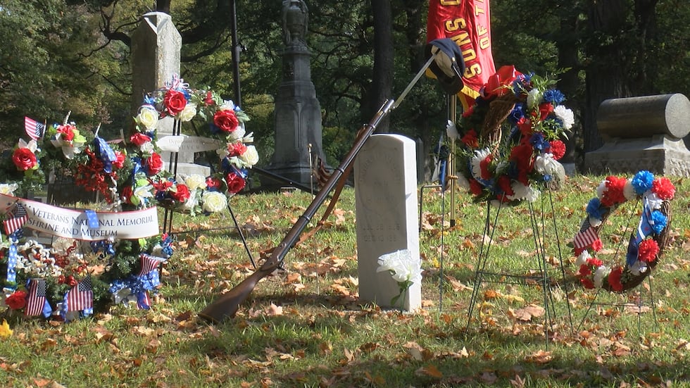 A new headstone was placed in Lindenwood Cemetery to honor a fallen Civil War Soldier